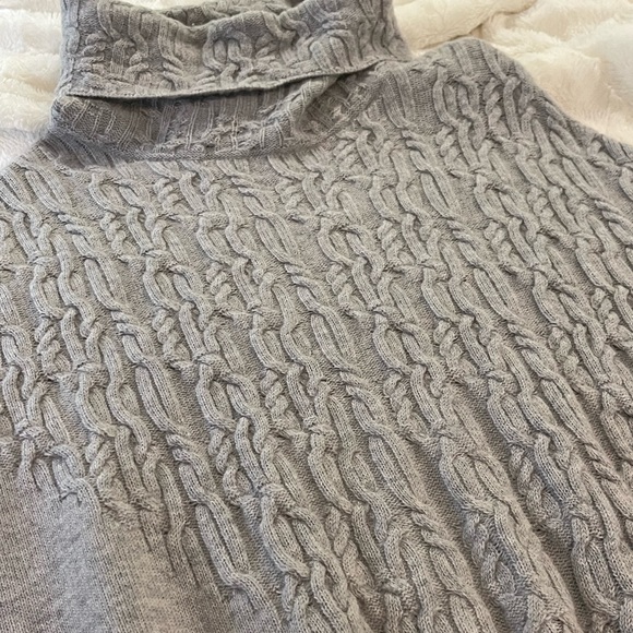 Guido Lombardi, cropped Sweater, gray. EUC - Picture 3 of 9